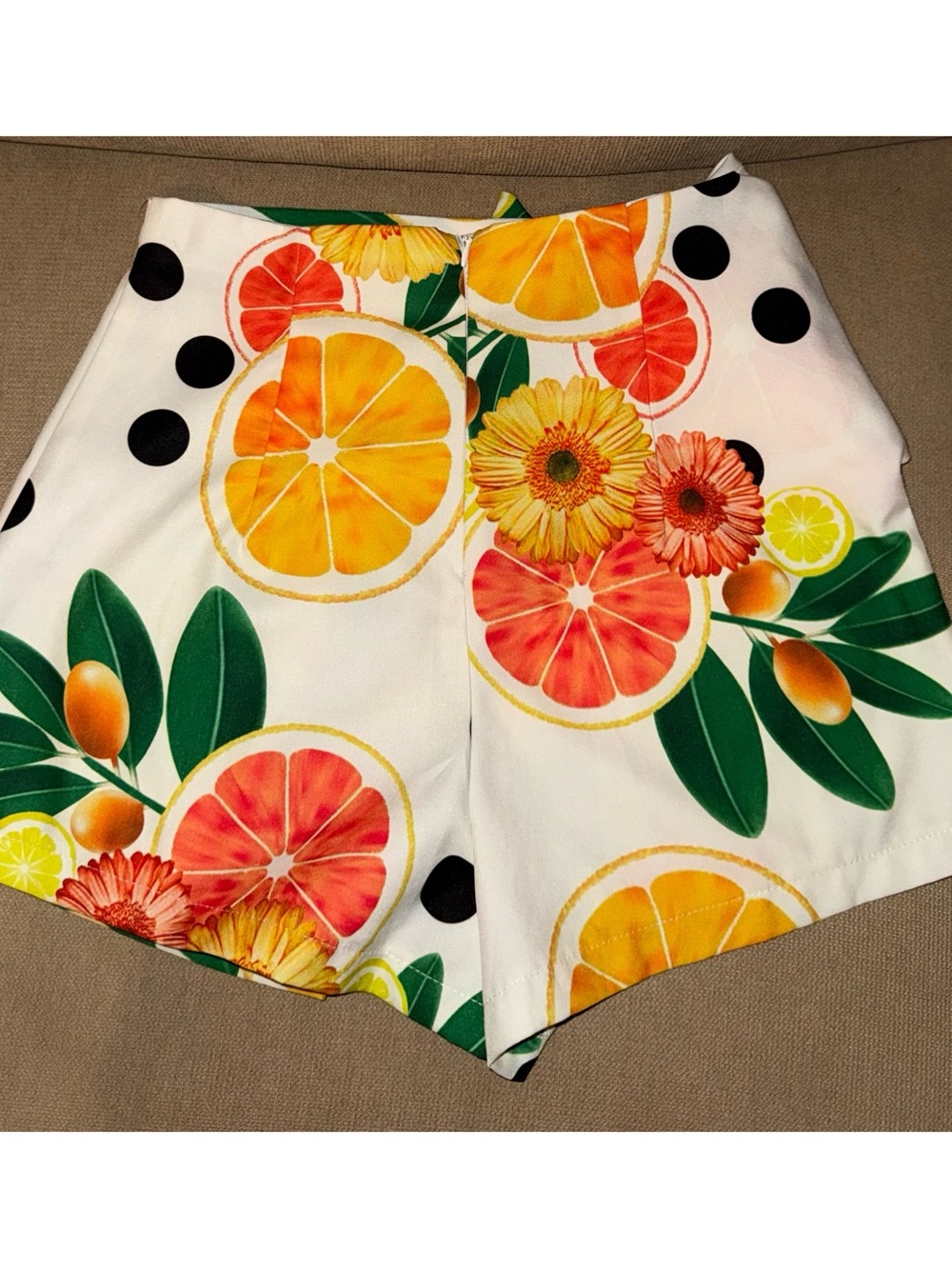 White Citrus Print Women's Shorts